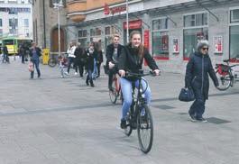 Radfahren in Fußgängerzonen und verkehrsberuhigten Bereichen In Schweinfurt sind die meisten Fußgängerzonen ganztägig für Radverkehr befahrbar und tragen damit zu einer besseren Radwegevernetzung bei.
