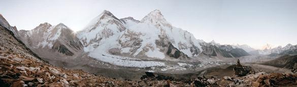 35 Faces of Everest Geschafft: den höchsten Gipfel der Erde und den Abstieg ins Tal.