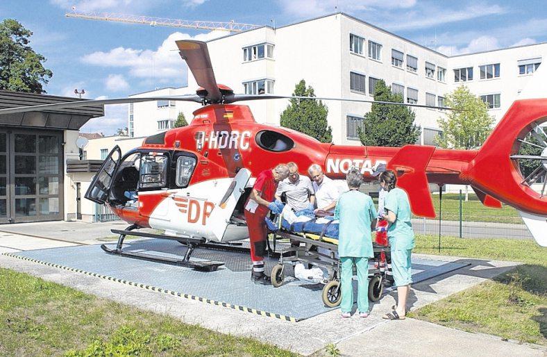 de Start frei für Christoph 46 HBK investiert in modernen Hubschrauberlandeplatz Am Standort Zwickau entsteht bis Mitte des Jahres ein neuer Hubschrauber-Bodenlandeplatz, der allen luftrechtlichen