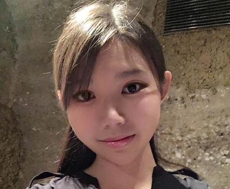 Jiayin Li Marie Sophie Hauzel Jiayin Li wurde 2002 in China geboren und begann im Alter von fünf Jahren mit dem Klavierspiel. Sie nahm zweimal am Wasserburger Klaviersommer teil.