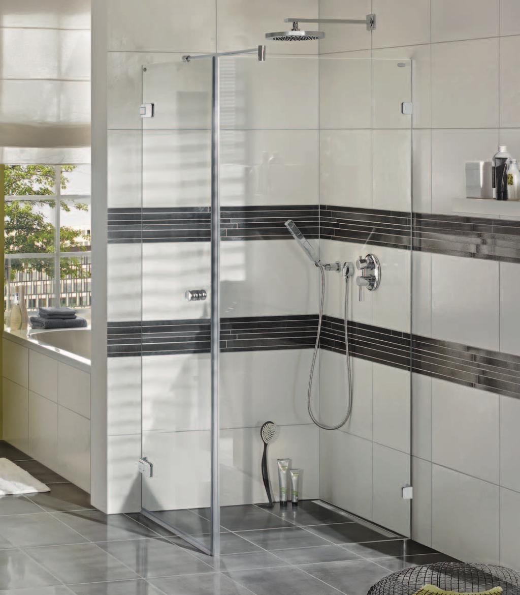Ecklösung Ein kombiniert mit einem festen Seitenteil bietet auch für kleine Ecken im Badezimmer die perfekte Lösung. Die Systemelemente sind rechts oder links anschlagbar.