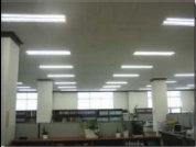 Einsatzgebiete: Allgemeine Beleuchtung Beleuchtung im Handel Industriehallen Büros Parkhäuser Krankenhäuser Überall da wo bisher Leuchtstoffröhren engesetzt sind!