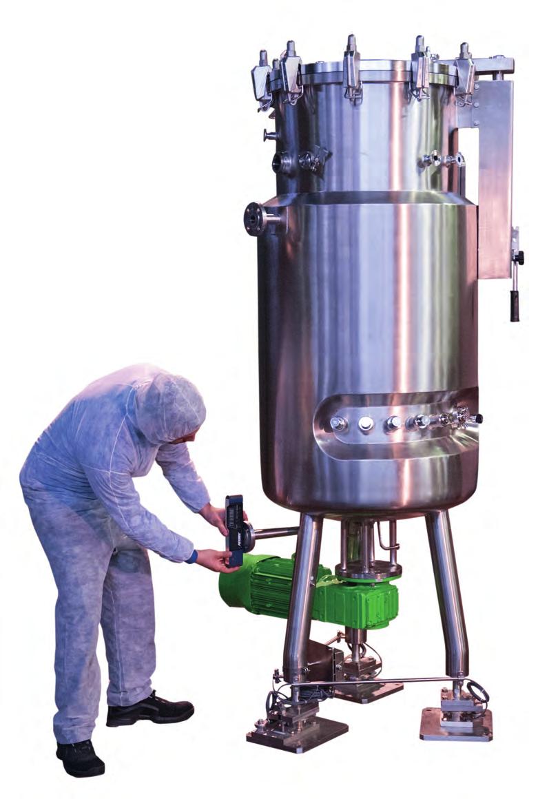 Behälter und Apparate Behälter und Apparate Anwendungsbereiche: Pharmazie Biotechnologie Chemie Lebensmitteltechnik Wasseraufbereitung Baugrößen: 0,5 bis 3.