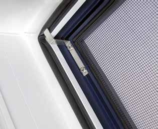 der ALUKON-Spannrahmen Für alle Fenstertypen Stabile Ausführung Mit umlaufender Bürstendichtung 8 mm Edelstahlhaken für eine leichte