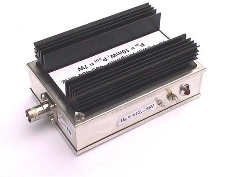 6 Weitere RF-Power-Module für das 70cm-Band: Modul P in P out Betrieb Frequenz U B U Bias M67749M 20mW 7Watt AB/FM 400-450 MHz 12,5V 5V