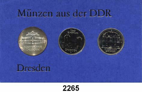 Deutsche Demokratische Republik 81 Thematische Sätze 2264 Leipzig 5 Mark Altes Rathaus in Leipzig und Thomaskirche