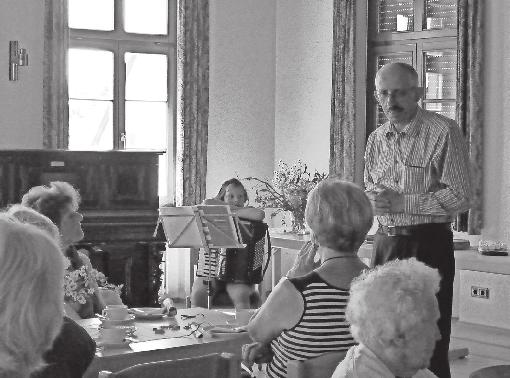 Stettener Seniorennachmittag am 24.06.2015 Zum 65.ten Seniorennachmittag trafen sich die Senioren zu einem gemütlichen und informativen Nachmittag im Stettener Rathaus.