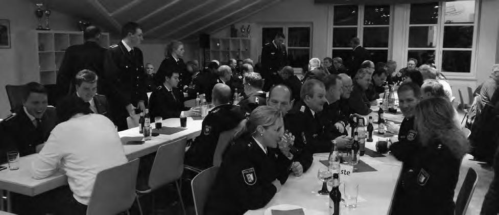 Aus Flintbek und Umgebung Freiwillige Feuerwehren der Gemeinde Flintbek Ortswehr Großflintbek Jahreshauptversammlung 2017 Am 10.