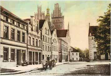 Kreis Wormditter Vorstadt mit Blick auf die katholische Kollegiatkirche und die mittelalterliche Bebauung der Stadt, um 1905 Südseite des Marktplatzes, um 1910.