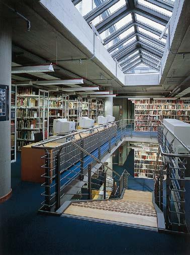 Nach der 1998 vollendeten Restaurierung präsentiert sich die barocke Kulissenbibliothek im Originalzustand des 18. Jahrhunderts. Foto: W.