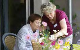Seit 45 Jahren bieten wir Dienstleistungen speziell auf die Bedürfnisse älterer Menschen und deren Angehörige abgestimmt an.