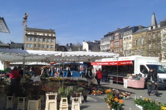Branchenmixanalyse Ergebnisse im Überblick 1. Die City Luxembourg hat ihre Marktposition als internationale Shopping-Destination in den letzten Jahren behauptet. 2.