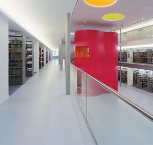 000 Medieneinheiten bietet die Frankfurter Stadtbibliothek hier an.