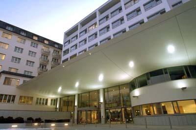 PORTRAIT Das Krankenhaus der Barmherzigen Schwestern Linz ist ein onkologisches Schwerpunkt- Krankenhaus.