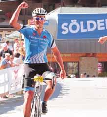 August daran teil. Tausende Zuschauer feuerten die Radfahrer entlang der Route um die Stubaier Alpen an. Der Startschuss zum Extremrennen über 238 km und über 5.