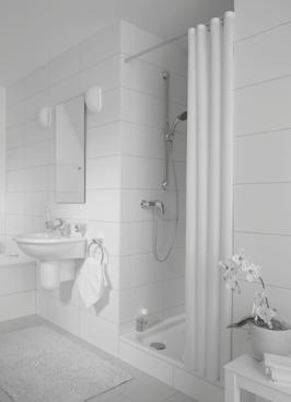 Ist die Verfugung des Duschbereichs beispielsweise brüchig und defekt oder soll eine hohe Dusch- oder Badewanne