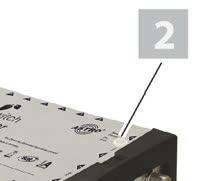 Um den Multischalter mit Koaxialkabeln zu verbinden, gehen Sie so vor: AUFGABE 1. Stecken Sie die F-Stecker auf die Anschlüsse des Multischalters.