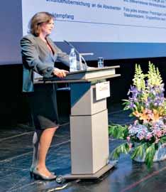 Bayerns Wirtschaftsministerin Ilse Aigner (CSU) betonte die Bedeutung der beruflichen Bildung: Durch den Meisterpreis werden Ihre hervorragenden Leistungen auch öffentlichkeitswirksam gewürdigt.