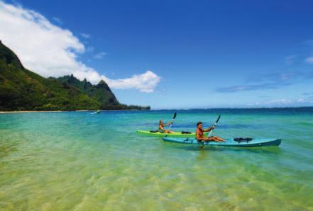 Schöne weißgoldene Sandstrände mit hervorragenden Möglichkeiten zum Schnorcheln und Schwimmen liegen in Poipu, dem sonnigsten Ort von Kauai. Ein Schauspiel der Natur ist das Spouting Horn.