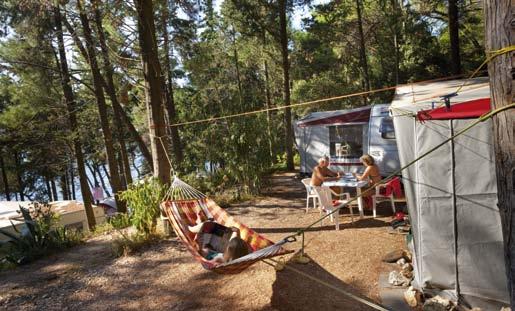 Auf dem Campingplatz werden Freizeitsportler die Zeit genießen, vor allem Kanufahrer und Surfer.