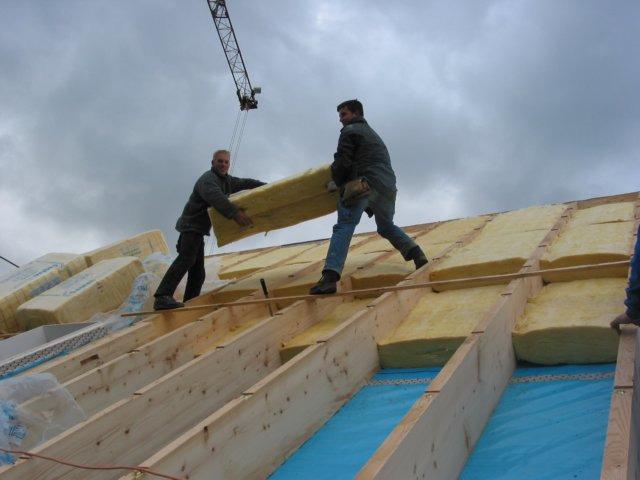 Vollständige Dach-Erneuerung Dachraum kann als Wohnraum genutzt werden empfohlene Dämmstärke Sanierung 30 cm und