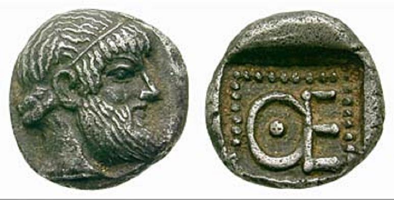 : 119 Rufpreis-Opening bid: CHF 8000,- THEMISTOKLES gest. 459 v. Chr. AR Trihemiobol 1,08g 464 459 v. Chr. Av: Kopf des bärtigen Themistokles mit einem Stirnband nach rechts.