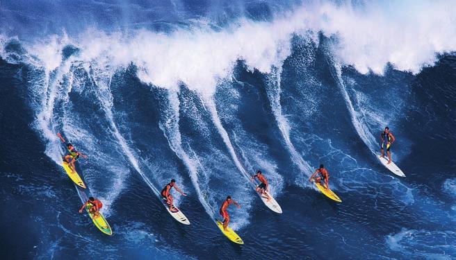 10 15 Warren BoLSTer / GETTY IMAGES jim kruger / GETTY IMAGES 11 reiseplanung HawaIIS Top 20 Surfen an Oʻahus Nordküste Wenn die Riesenwellen anrollen, 10 pilgern alle zur North Shore, um den lokalen