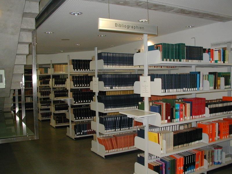 Bibliografische Suche Gezielte Suche anhand bibliografischer Daten (Autor, Titel, Verlag, etc.