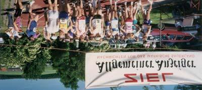 Festschrift zum 25. Cross & Querlauf am 20.6.2015 Wie fing alles an? Im Jahr 1991 hatte sich in Oberbrügge ein Lauftreff gegründet, der sich jeweils montags um 18.