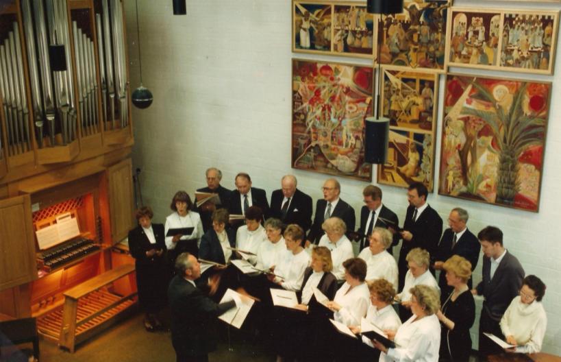 Der Chor Im März 1973 wurde in der Auferstehungsgemeinde ein Aufruf gestartet, dass man einen Chor gründen möchte. Bei der ersten Probe mit Herrn Klaus Biller kamen über 20 Personen.
