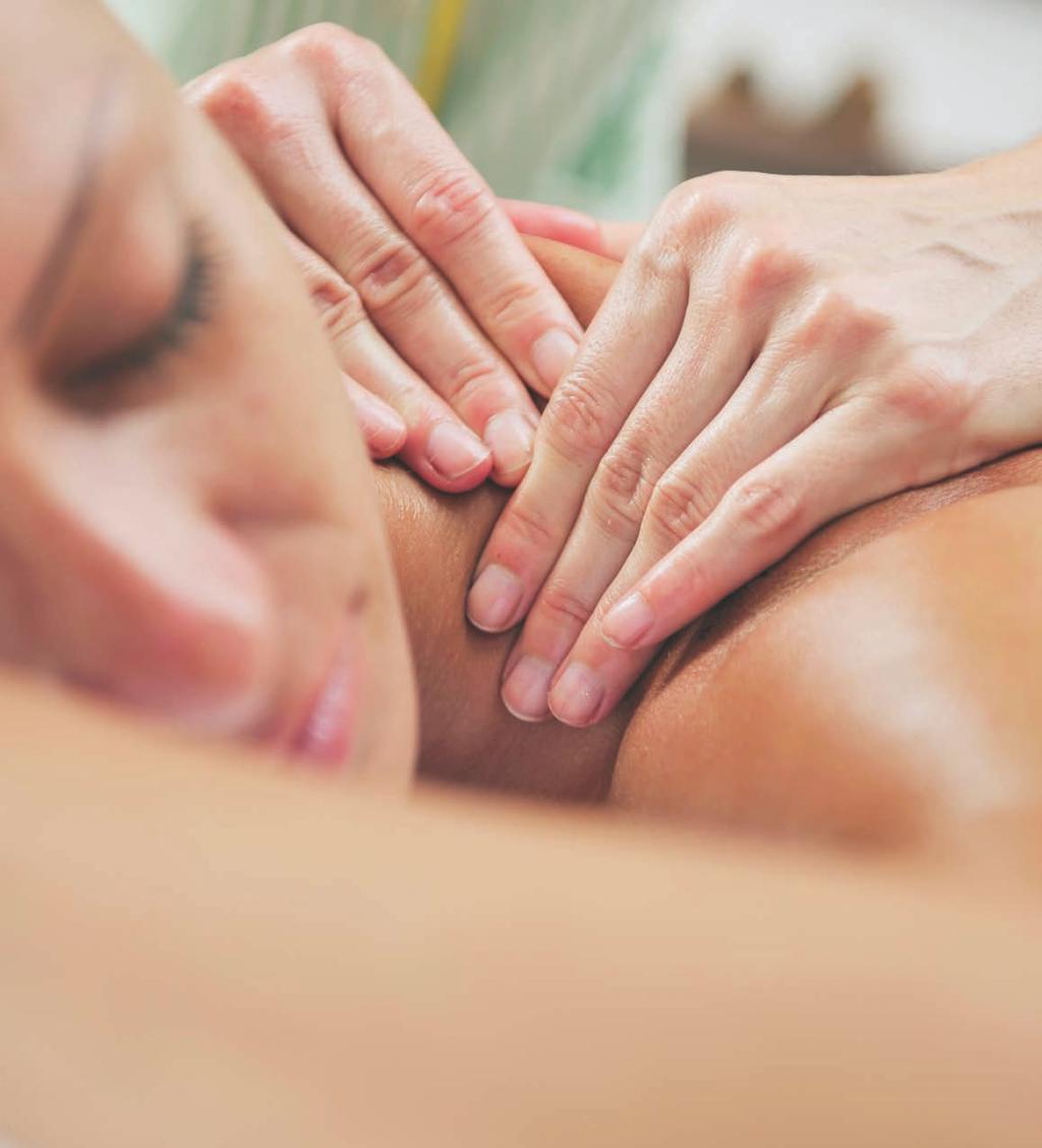 WELLNESSBEHANDLUNGEN Ganzkörper-Aroma-Wellnessmassage Sie dient der Harmonisierung von Körper, Geist und Seele. (Ca.