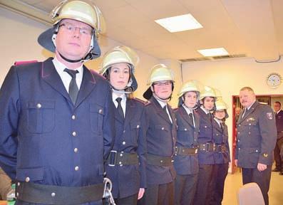 75 aktive Feuerwehrleute, darunter 30 Atemschutzgeräteträger, leisten derzeit ehrenamtlich Dienst und sichern damit den gesetzlich übertragenen Brandschutz für die Stadt Plön.