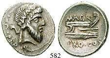 M POBLICI LEG PRO PR / CN MAGNVS IMP Hispania mit Schild und Speeren überreicht einen Palmzweig an Pompeius Magnus, der auf einer Prora steht. Cr.469/1; Syd.1035. Vs. leicht dezentriert, vz/f.
