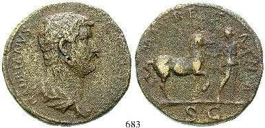 , hält Palmzweig und errichtet eine Trophäe. RIC 523; BMC 817. braune Patina. ss 700,- 682 Hadrianus, 117-138 Me-Sesterz 125-128, Rom.