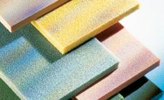 NEU Sandwichmaterialien Hartschaumstoffe Hartschaumstoffe Neben den Honeycombs finden spezielle Hartschaumstoffplatten als Kernwerkstoff für leichte und hochsteife Strukturlaminate Verwendung.