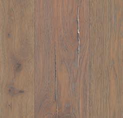 Geräuchert Dunkle, kräftige Oberflächen gewinnen ihre intensive Schwere durch eine tiefgehende Räucherung des Holzes.