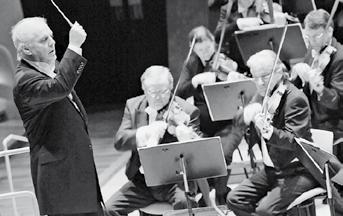Musikalische Höhepunkte unserer Reise sind die Operette «Die Fledermaus» in der Semperoper Dresden, das bekannte Musical «West Side Story» von Leonard Bernstein und das hochkarätig besetzte