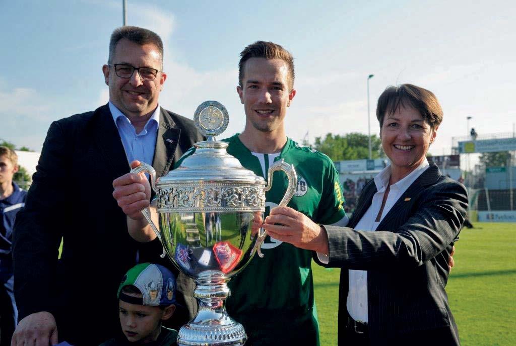 Zu diesem Flutlichtspiel am Freitag, 19. ugust (20.45 Uhr) wird eine ausverkaufte ohmühle erwartet. Jan isiecki Das größte Fußballstadion in chleswig-holstein fasst 17.849 Besucher.