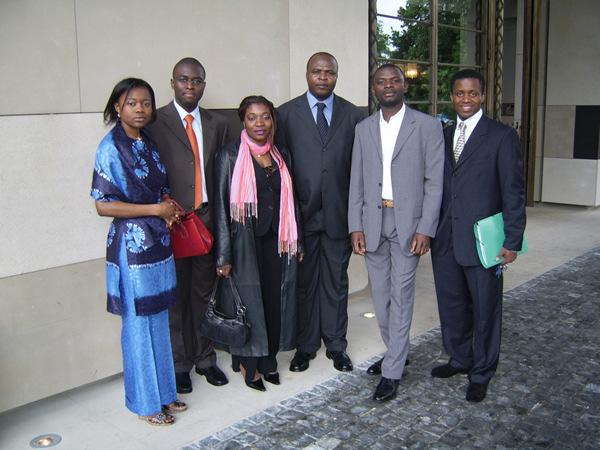 Jobmesse DAVOC 2010 Am Rande des Forums DAVOC 2010 wird CASA-NET (Cameroonian Skills Abroad NETwork) mit der Unterstützung des technischen Organisationskomitees des DAVOC 2010, des kamerunischen