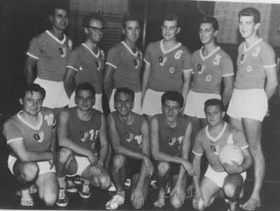 TSG Wiesloch Volleyball in der TSG Wiesloch einst und heute 144 Bereits 1950 spielte man gelegentlich Flugball in den Turnstunden der TSG 1885 Wiesloch.