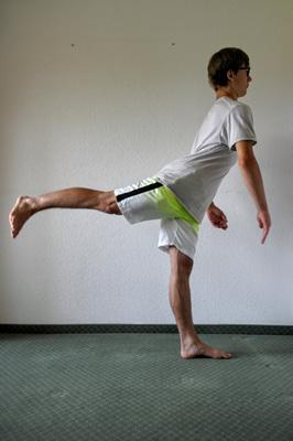 Bessere Flexibilität Hamstrings und Gesäßmuskulatur Defizit: Kniegelenk schiebt trotz