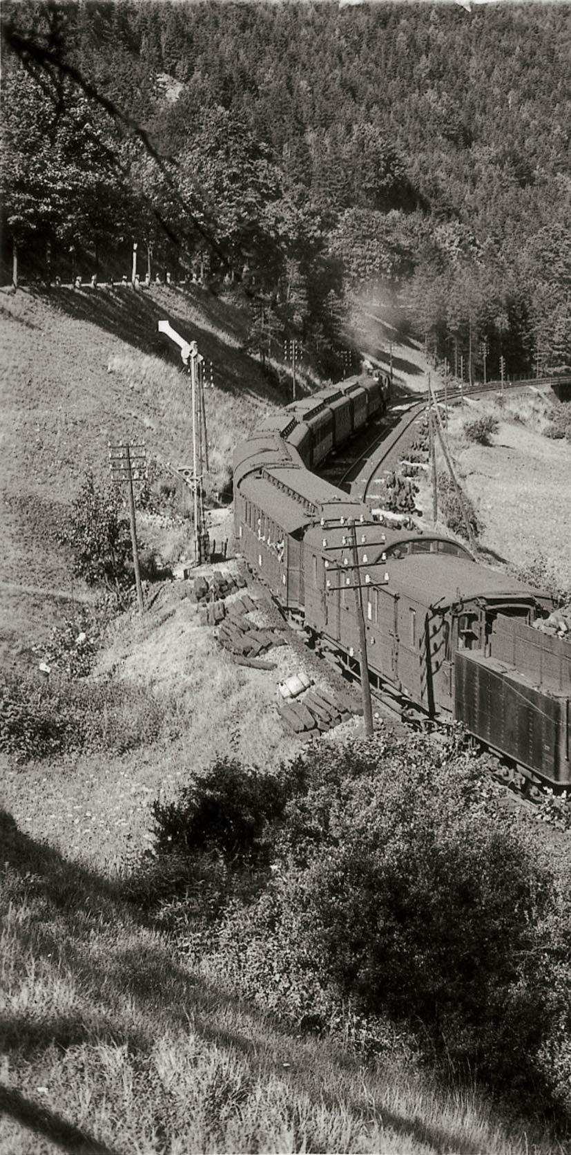 GALERIE Frankenwald- Dampf Im Juni 1932 hat die S 3/6 18 455 mit dem Vorzug zum D 40 Berlin München eine schwere Last über die