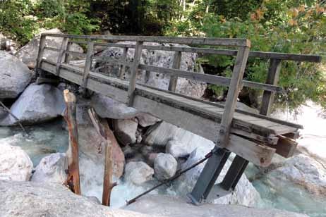 Dies genügte, um den Garnitzenbach gewaltig anschwellen zu lassen und Bäume mitzureißen. Dadurch wurde die Brücke im Zuge des Steinwenderweges so schwer beschädigt, dass sie erneuert werden musste.