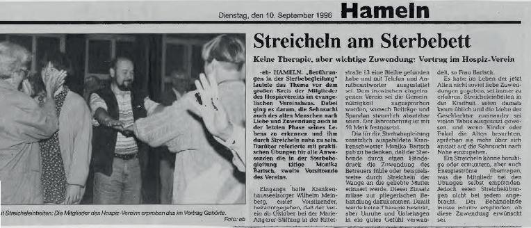 1996) des Hospiz-Vereins Hameln im evangelischen Vereinshaus. Alle Anwesenden werden auch Mitglieder des neuen Vereins. Pastor Wilhelm Meinberg übernimmt den Vorsitz.