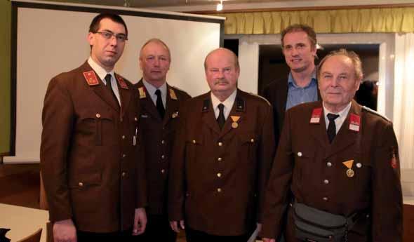 Freiwillige Feuerwehr Attersee Am 21.03.15 fand die diesjährige Jahresvollversammlung der Freiwilligen Feuerwehr Attersee im Hotel Haberl statt.
