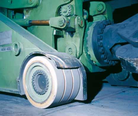 - Ø 900 x 240 mm Manipulators in hammer forging plant VULKOLLAN press-on tyres - VULKOLLAN 93 Shore A tread - machined steel band - total weight incl.