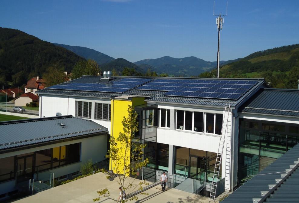 Bürgerbeteiligungen in Weyer Realisiert: 5-kW-Anlage auf dem Kindergarten (2009) 3-kW-Anlage auf einem privaten Dach