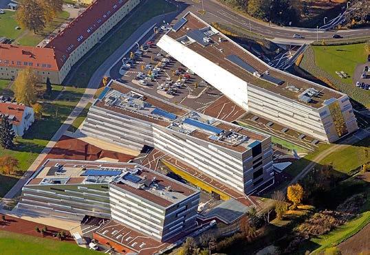 102 BILDUNG Medizinische Fakultät in Planung Die Johannes Kepler Universität bietet bereits eine große Bandbreite an hochwertigen Studienrichtungen an.