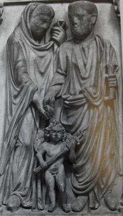 Abb. 5 Città del Vaticano, Galleria Lapidaria, dextrarum iunctio mit Hymenaeus (nach C. REINSBERG, Vita Romana, Kat. 150 Taf. 126,9) sich hierbei vielleicht um das flammeum nuptiale.