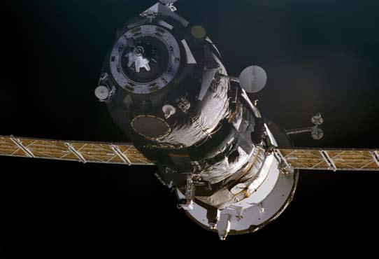 8: Die unbemannten russischen Weltraumtransporter des Typs Progress bilden derzeit das Rückgrat der Versorgung der Internationalen Raumstation mit Verbrauchsmaterial wie Treibstoff, Sauerstoff,